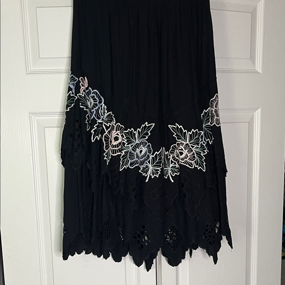 Bali Emerald Black Embroidered Bohemian Festival Skirt Marked One Size Vintage
